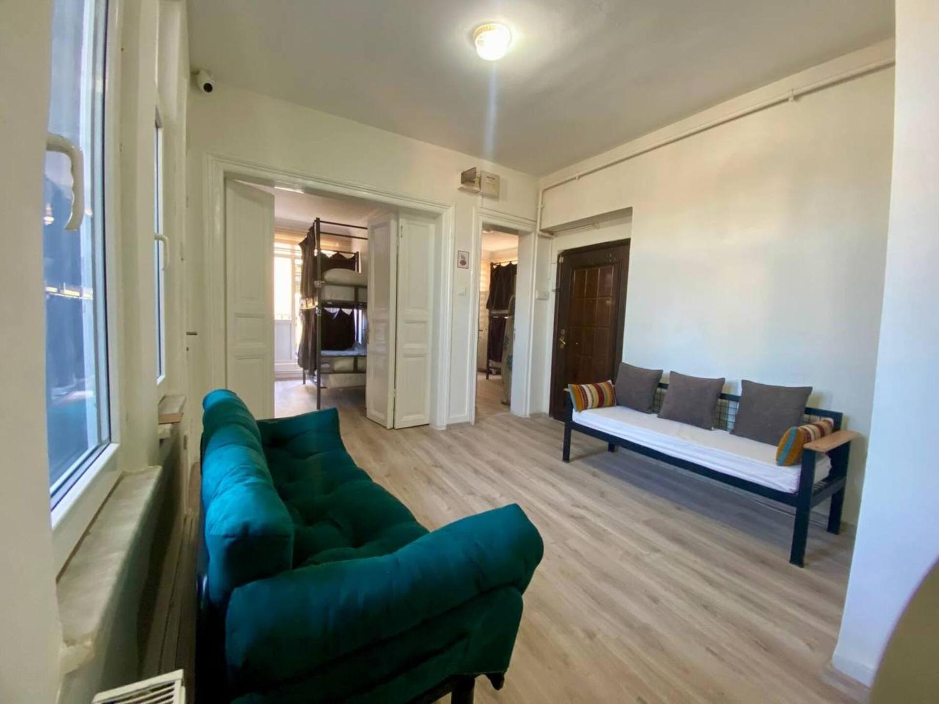 Nostalgia Time Hostel Istanbul Bagian luar foto